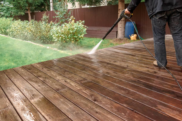 Why Choose Our Pressure Washing Services in Florida
